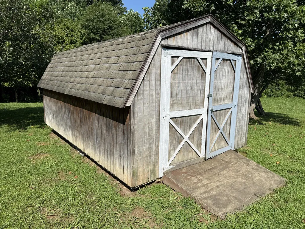 1090 Furnace Mountain Road Monticello KY 42633