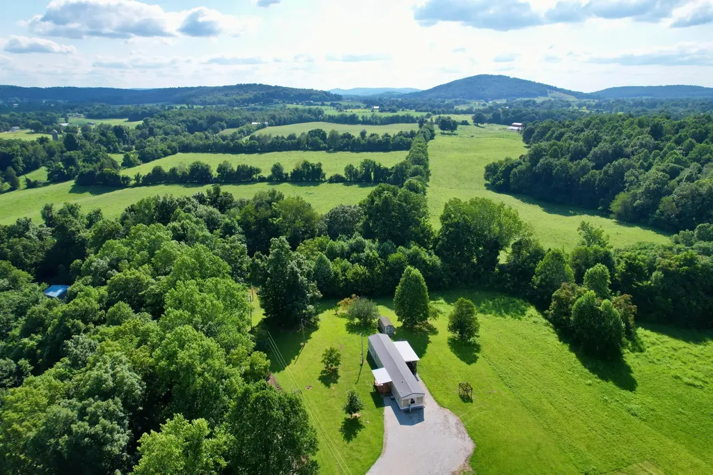 1090 Furnace Mountain Road Monticello KY 42633