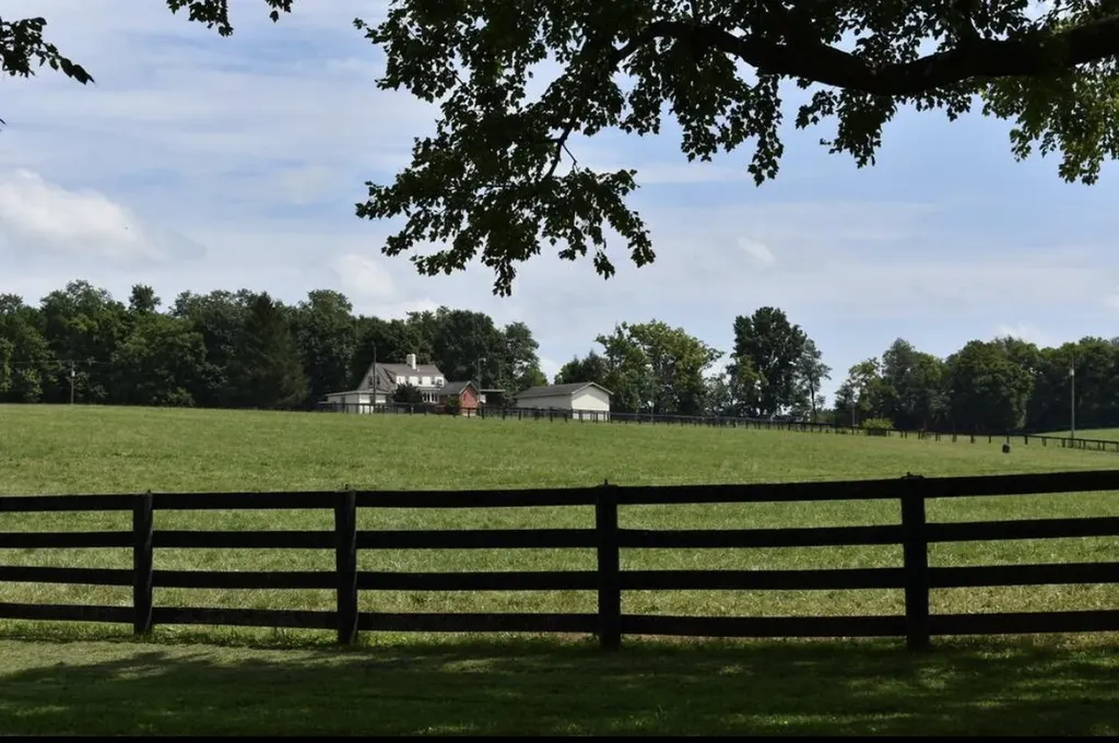 345 Brentsville Road Paris KY 40361