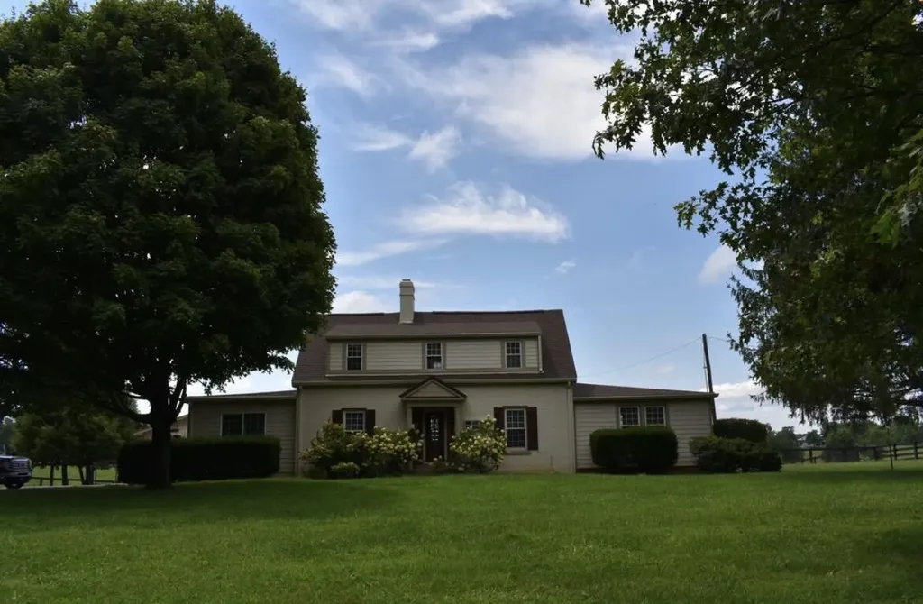 345 Brentsville Road Paris KY 40361