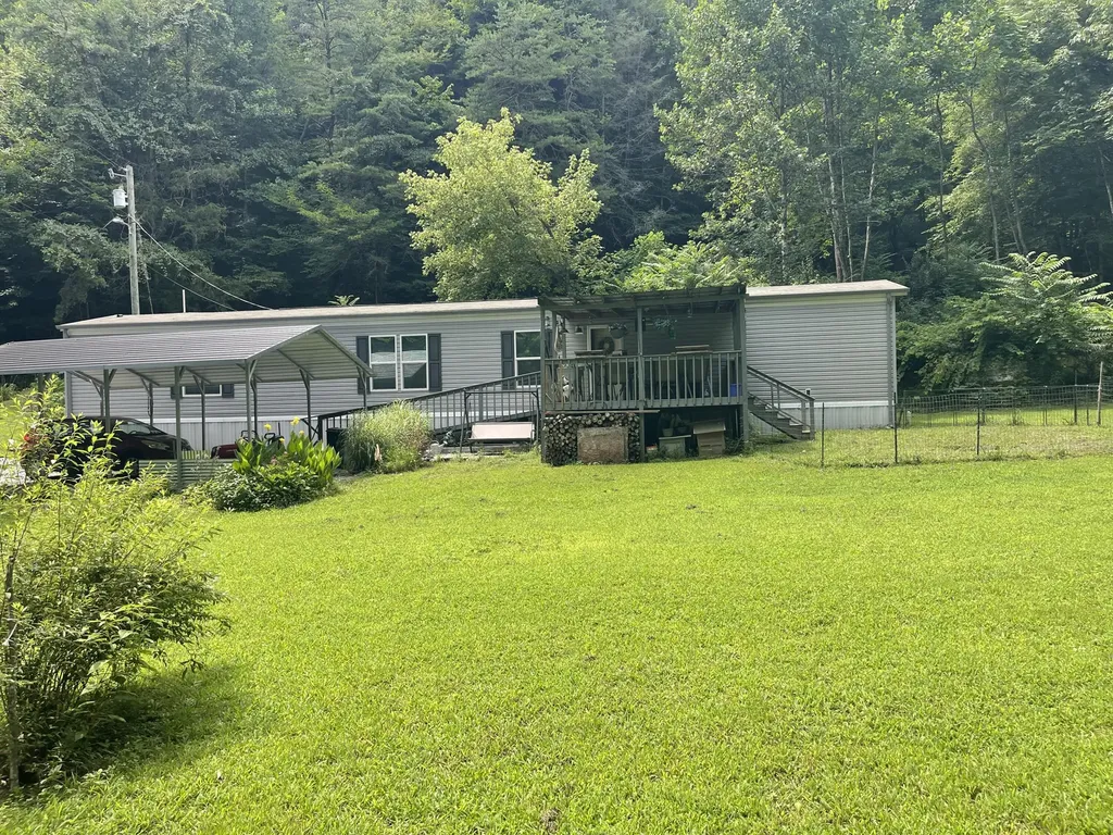 238 Coal Stone Branch Road Miracle KY 40856