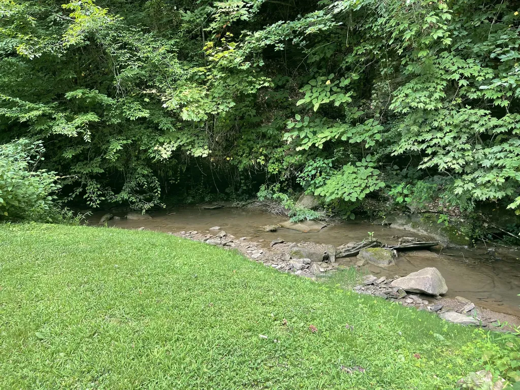 238 Coal Stone Branch Road Miracle KY 40856