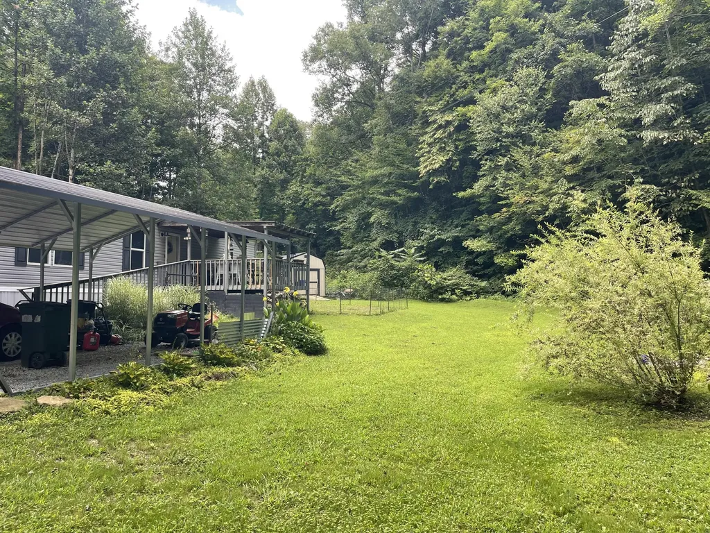238 Coal Stone Branch Road Miracle KY 40856