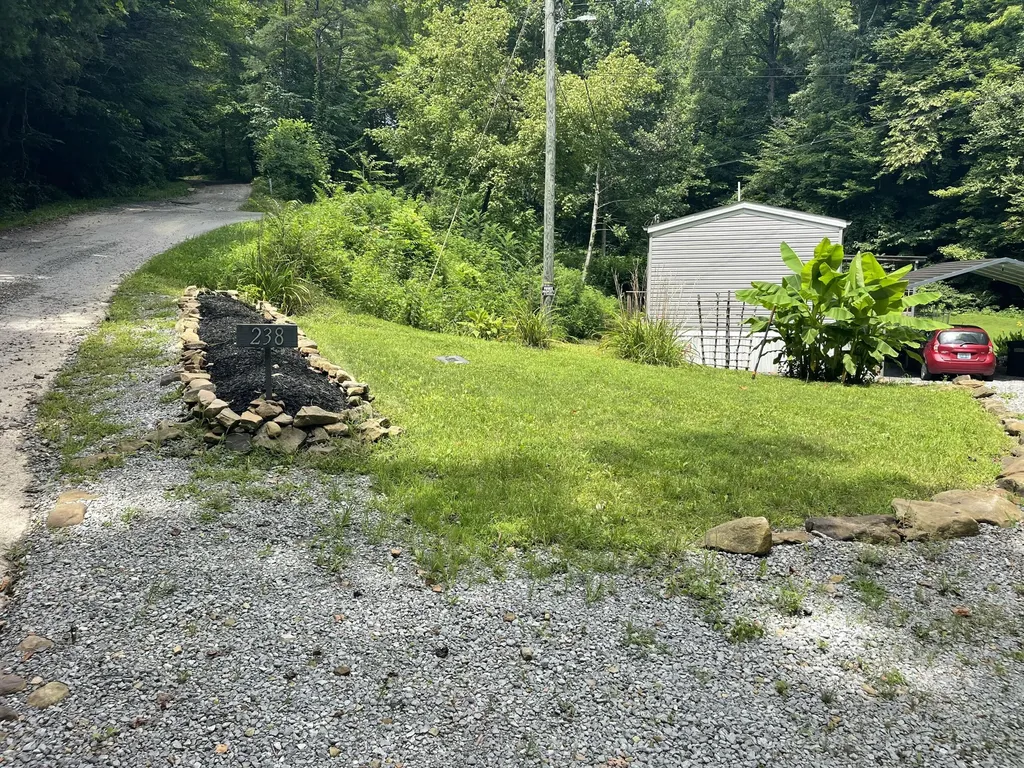 238 Coal Stone Branch Road Miracle KY 40856