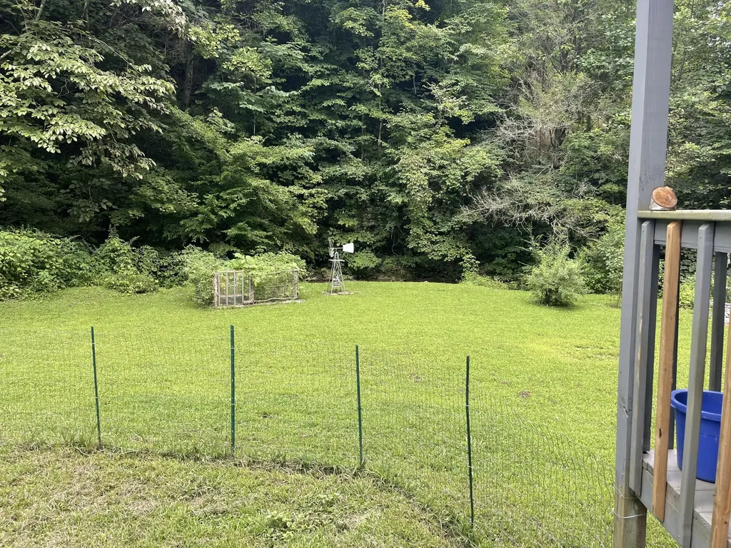 238 Coal Stone Branch Road Miracle KY 40856