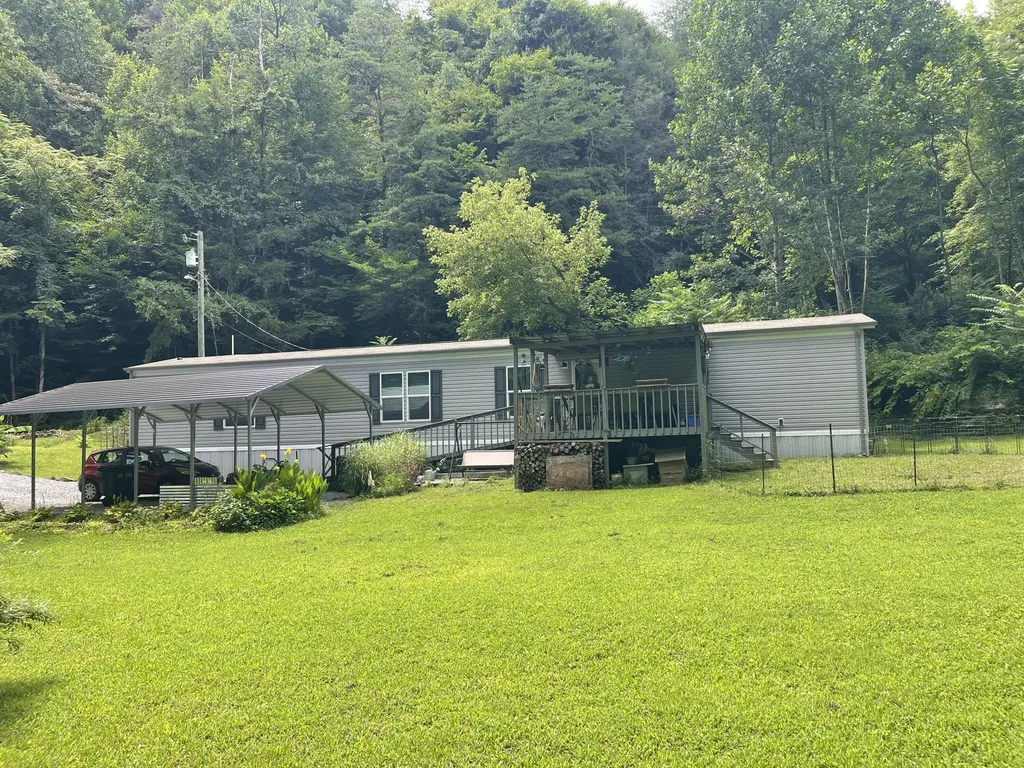 238 Coal Stone Branch Road Miracle KY 40856