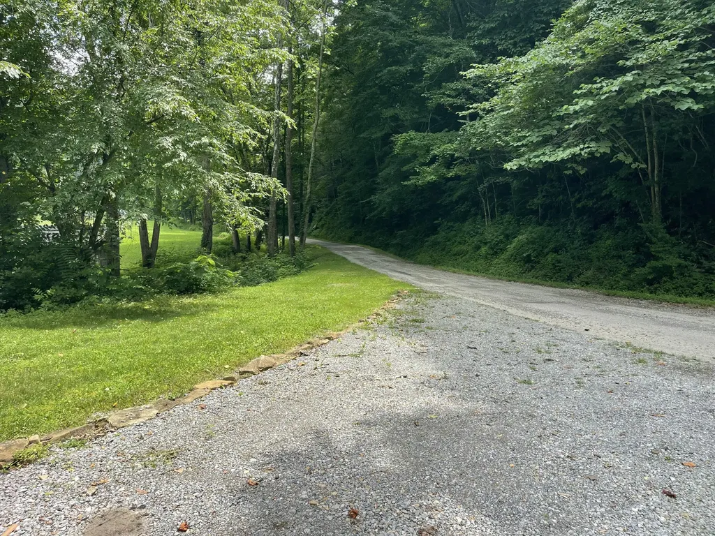 238 Coal Stone Branch Road Miracle KY 40856