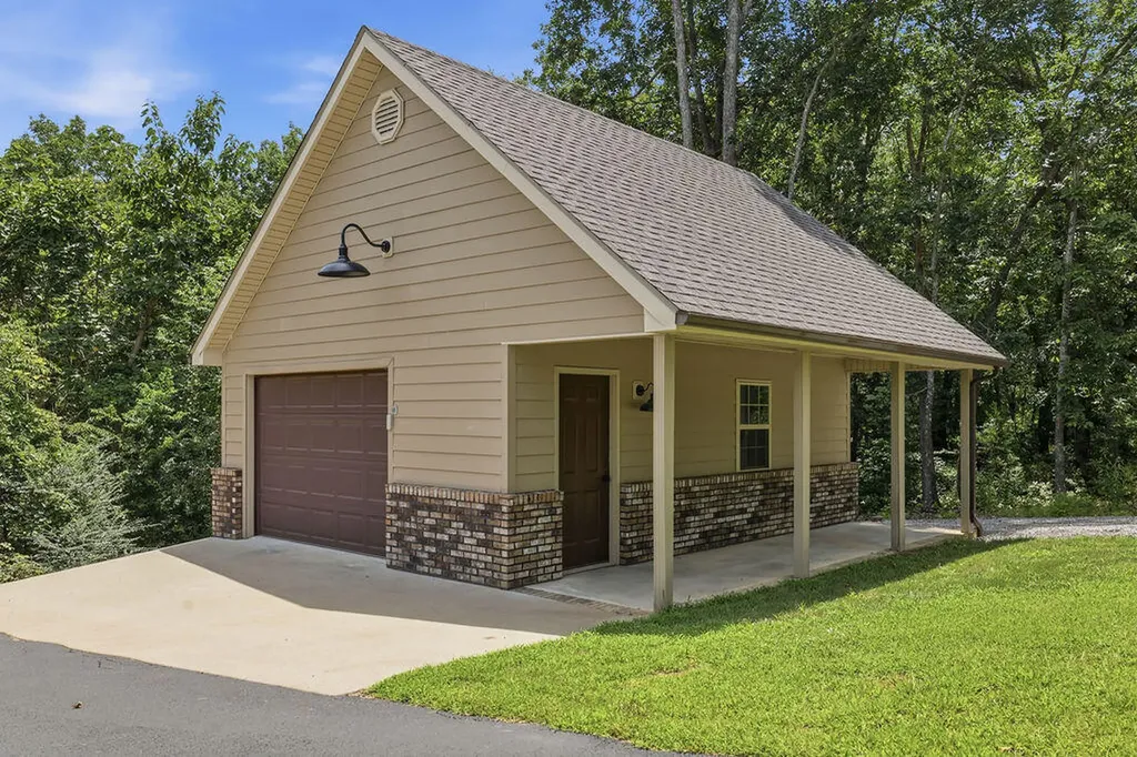 274 Haynes Cemetery Road Murray KY 42071