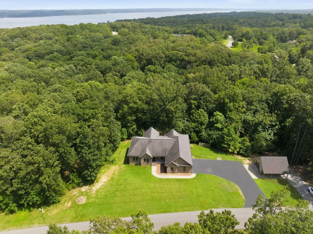 274 Haynes Cemetery Road Murray KY 42071