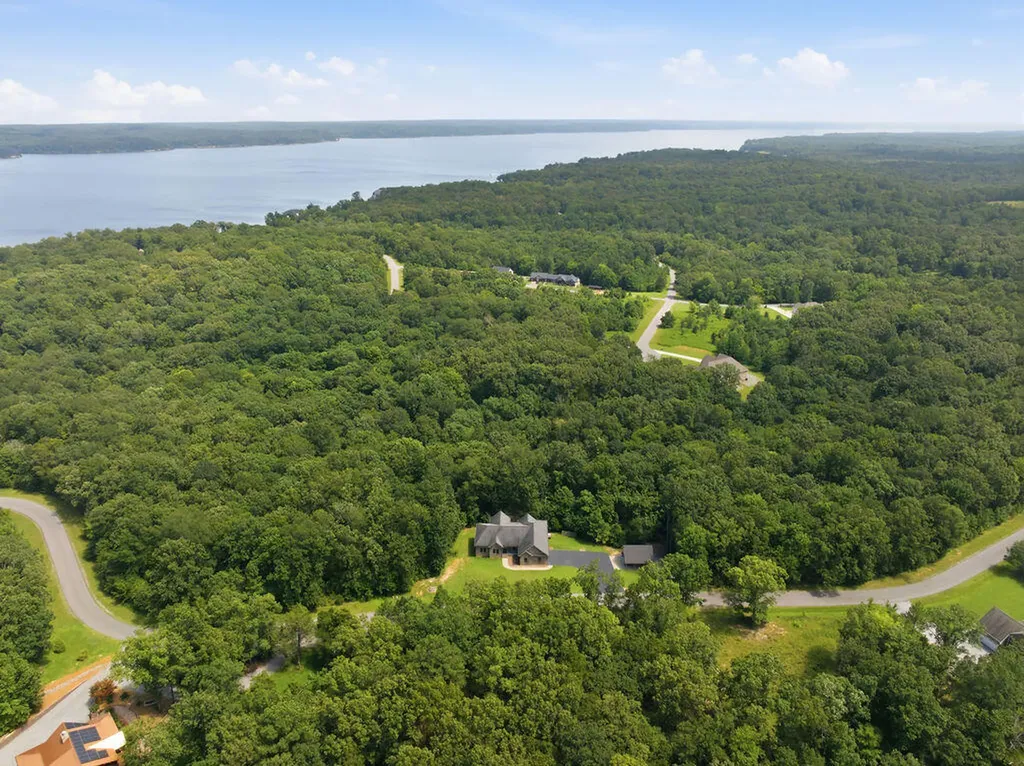 274 Haynes Cemetery Road Murray KY 42071