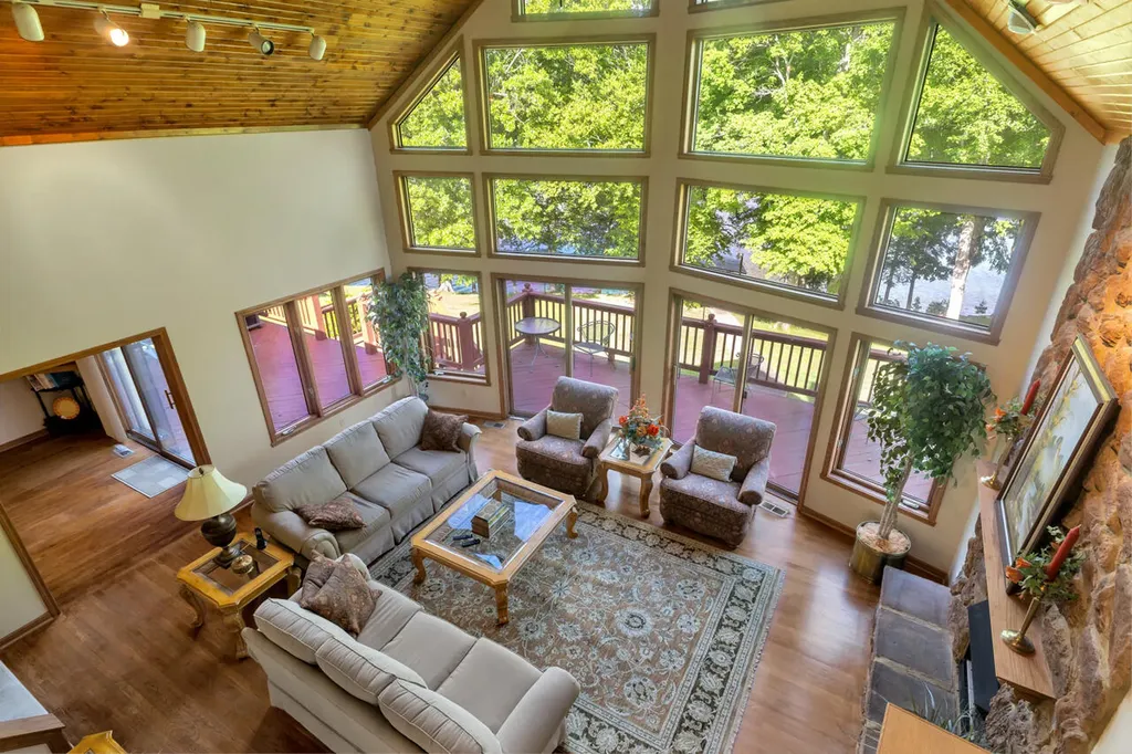 213 Sun Hill Circle Cadiz KY 42211