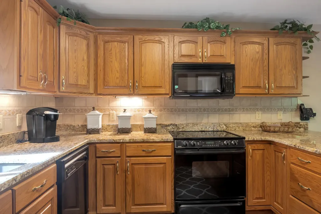 213 Sun Hill Circle Cadiz KY 42211