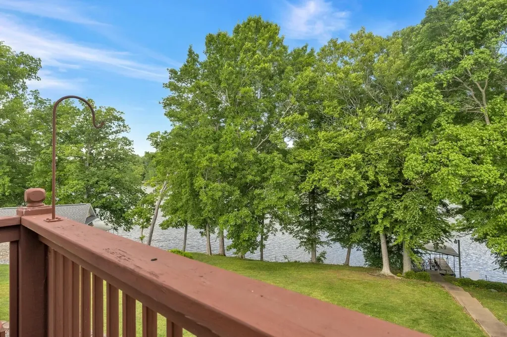 213 Sun Hill Circle Cadiz KY 42211