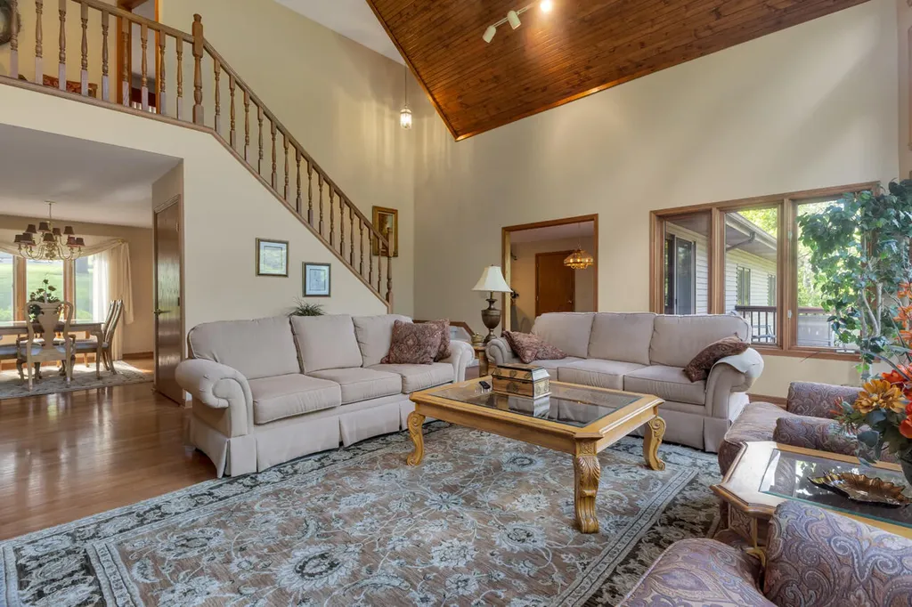 213 Sun Hill Circle Cadiz KY 42211