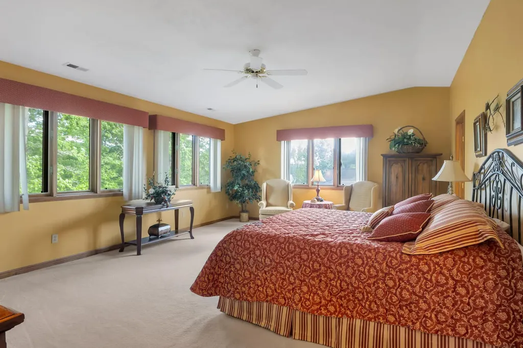 213 Sun Hill Circle Cadiz KY 42211