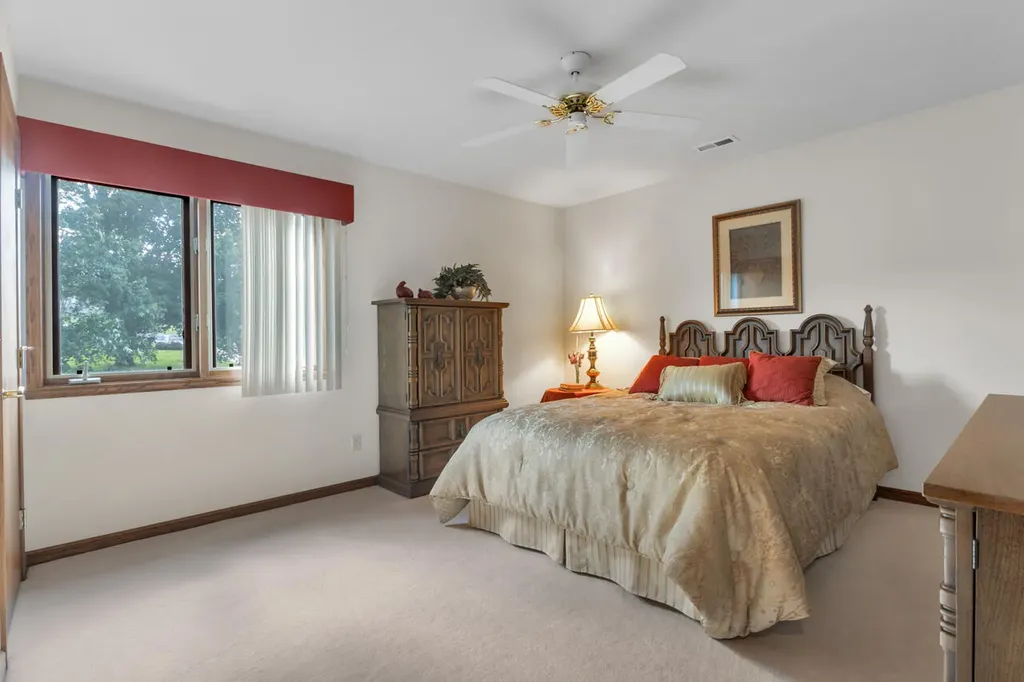 213 Sun Hill Circle Cadiz KY 42211