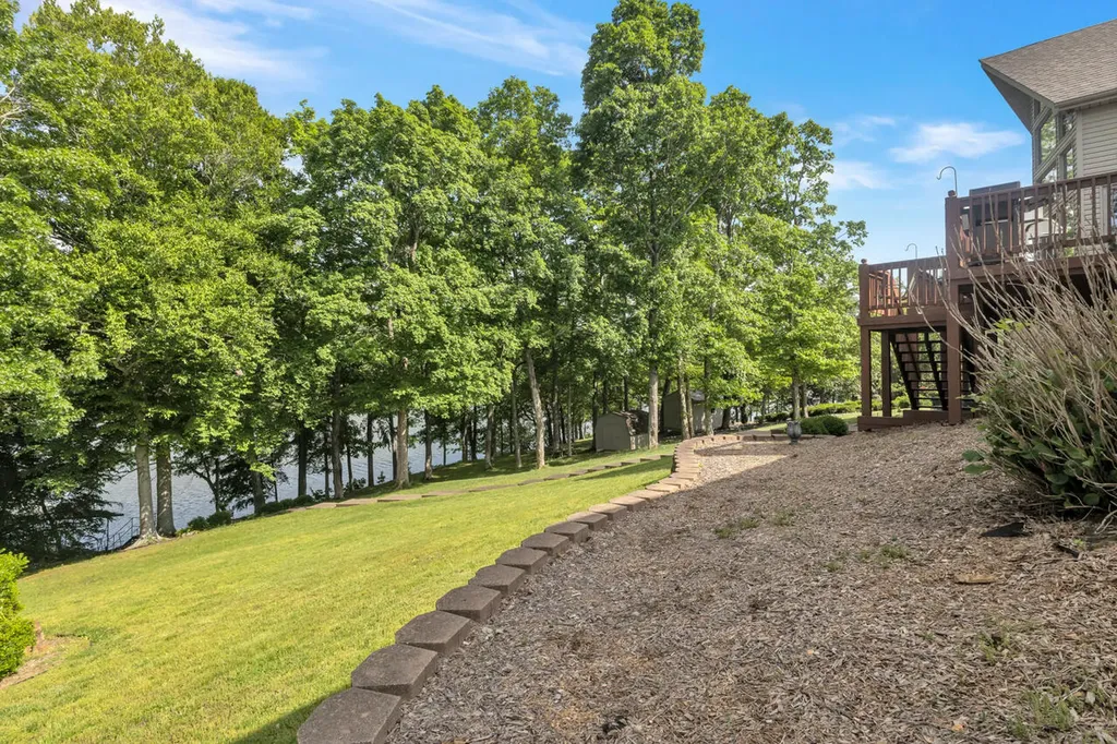 213 Sun Hill Circle Cadiz KY 42211