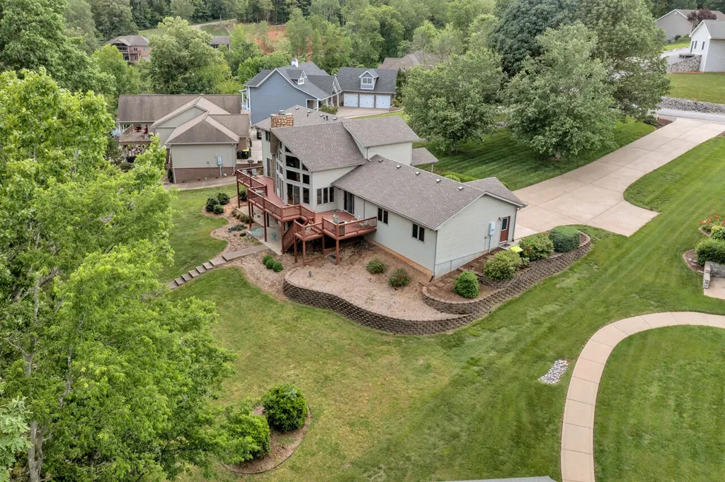 213 Sun Hill Circle Cadiz KY 42211