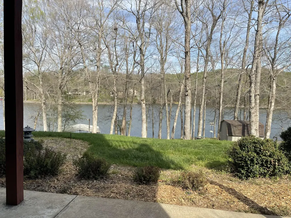 213 Sun Hill Circle Cadiz KY 42211