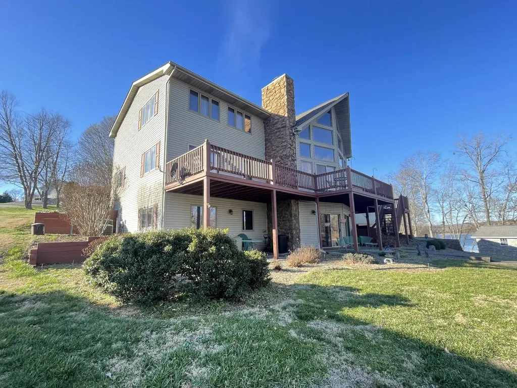 213 Sun Hill Circle Cadiz KY 42211