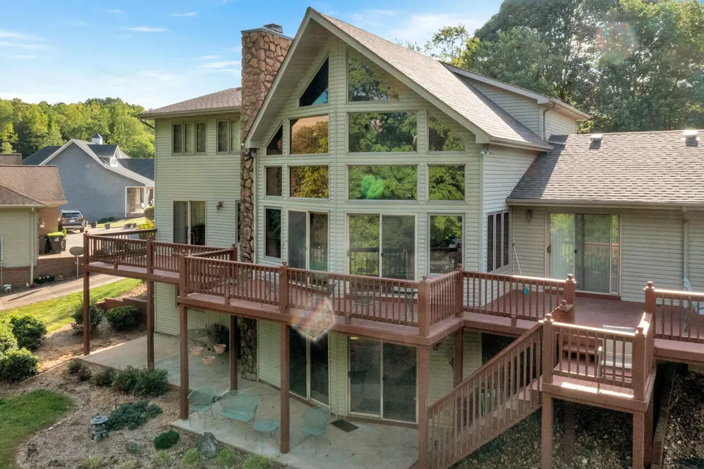 213 Sun Hill Circle Cadiz KY 42211