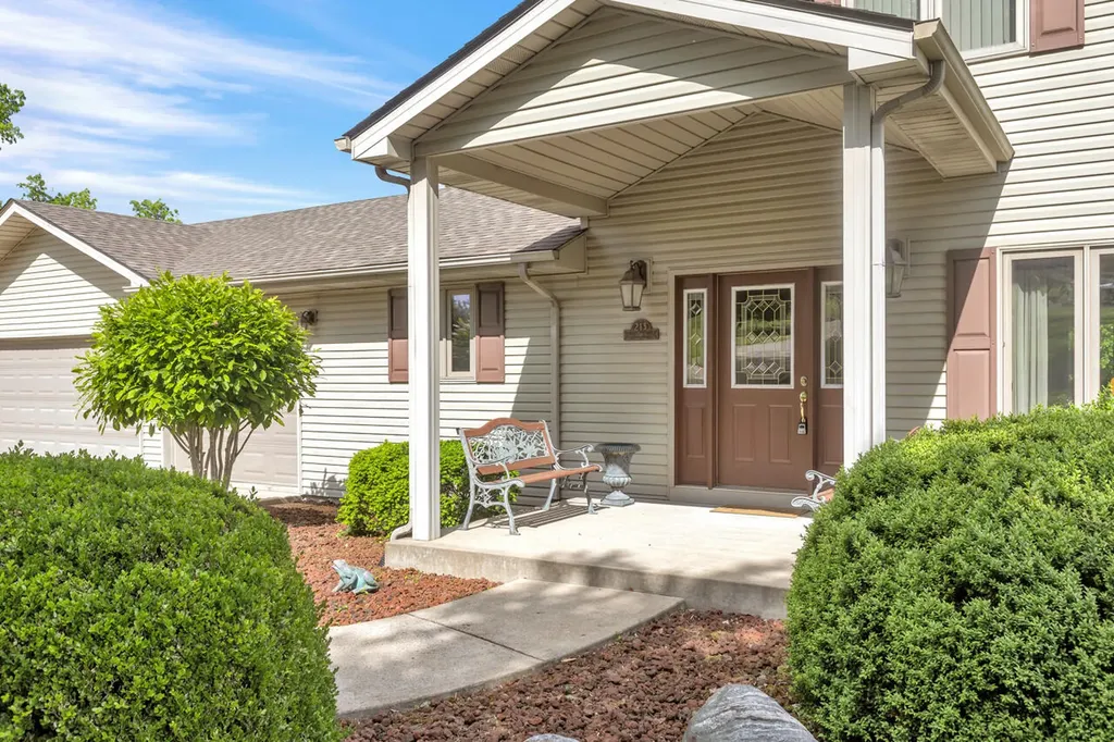 213 Sun Hill Circle Cadiz KY 42211