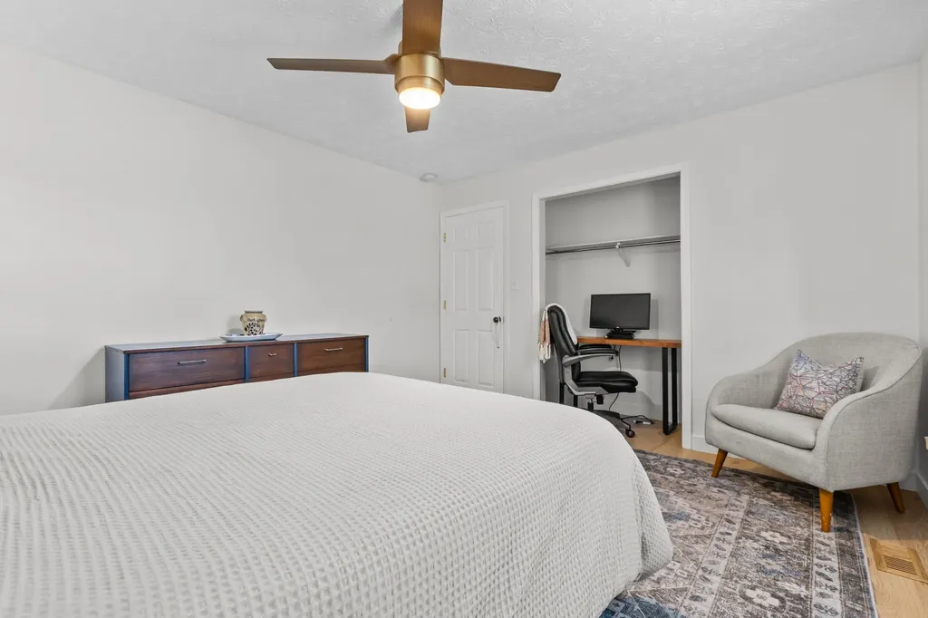 4042 Whitemark Court Lexington KY 40516