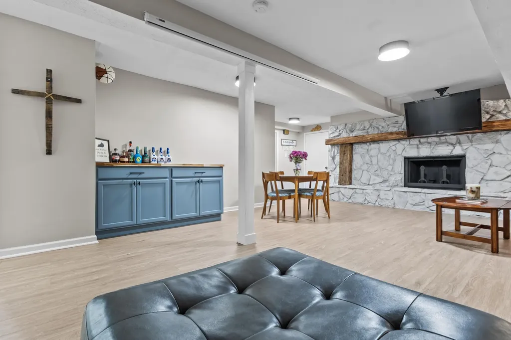 4042 Whitemark Court Lexington KY 40516