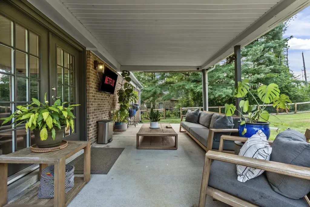 4042 Whitemark Court Lexington KY 40516