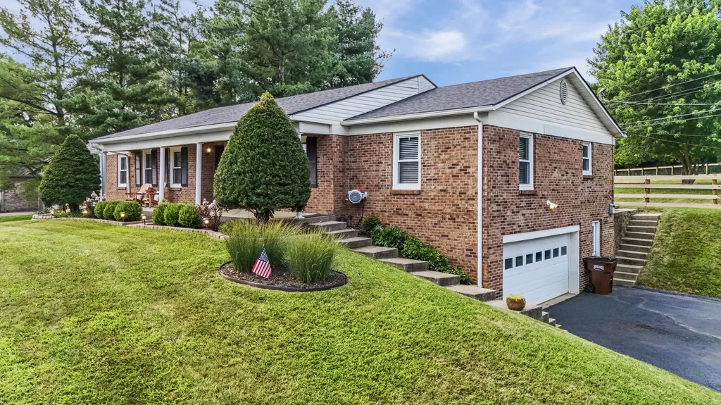 4042 Whitemark Court Lexington KY 40516