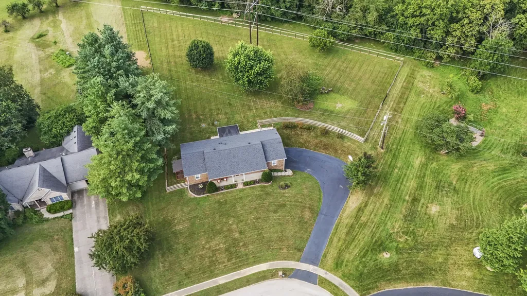 4042 Whitemark Court Lexington KY 40516