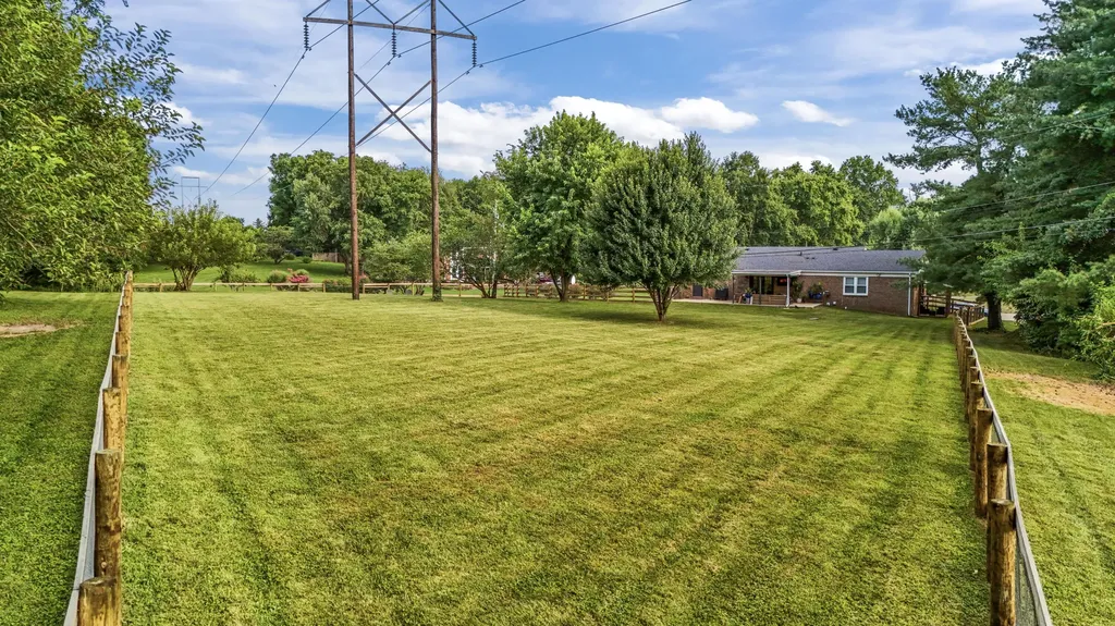 4042 Whitemark Court Lexington KY 40516