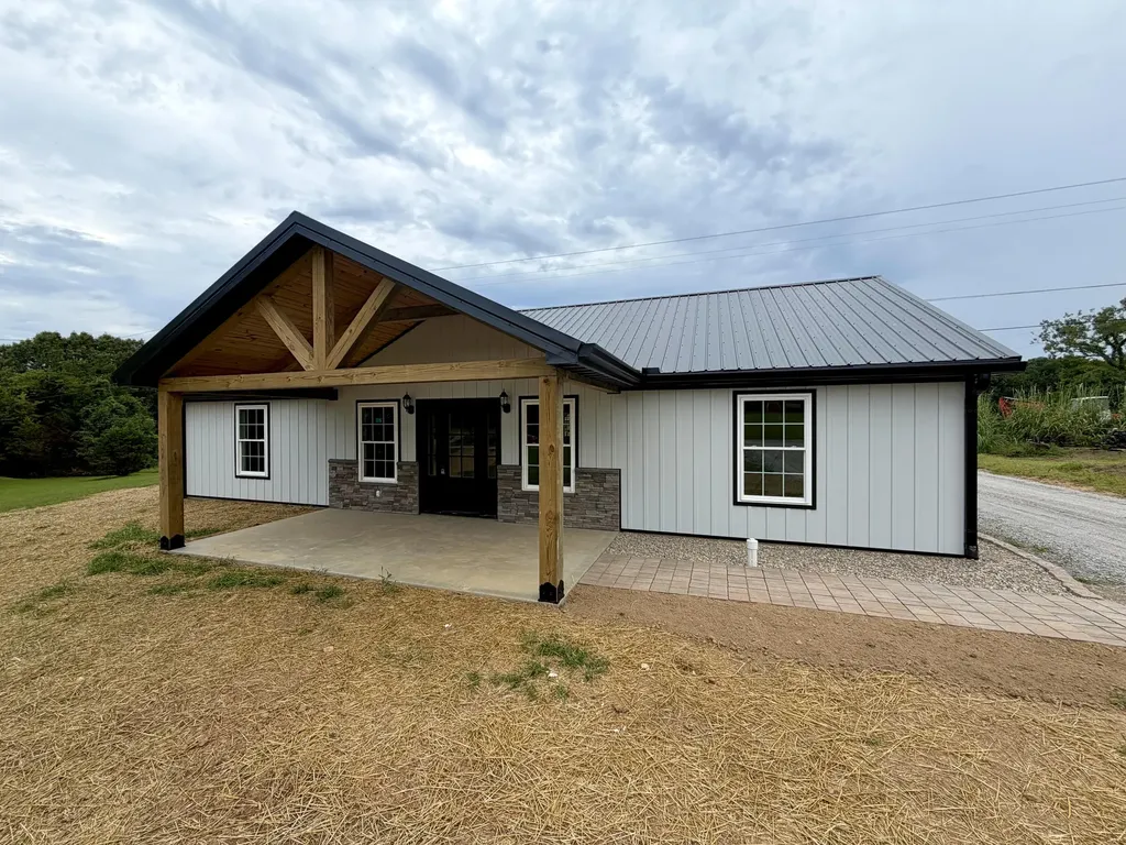 111 Crestview Lane Cadiz KY 42211