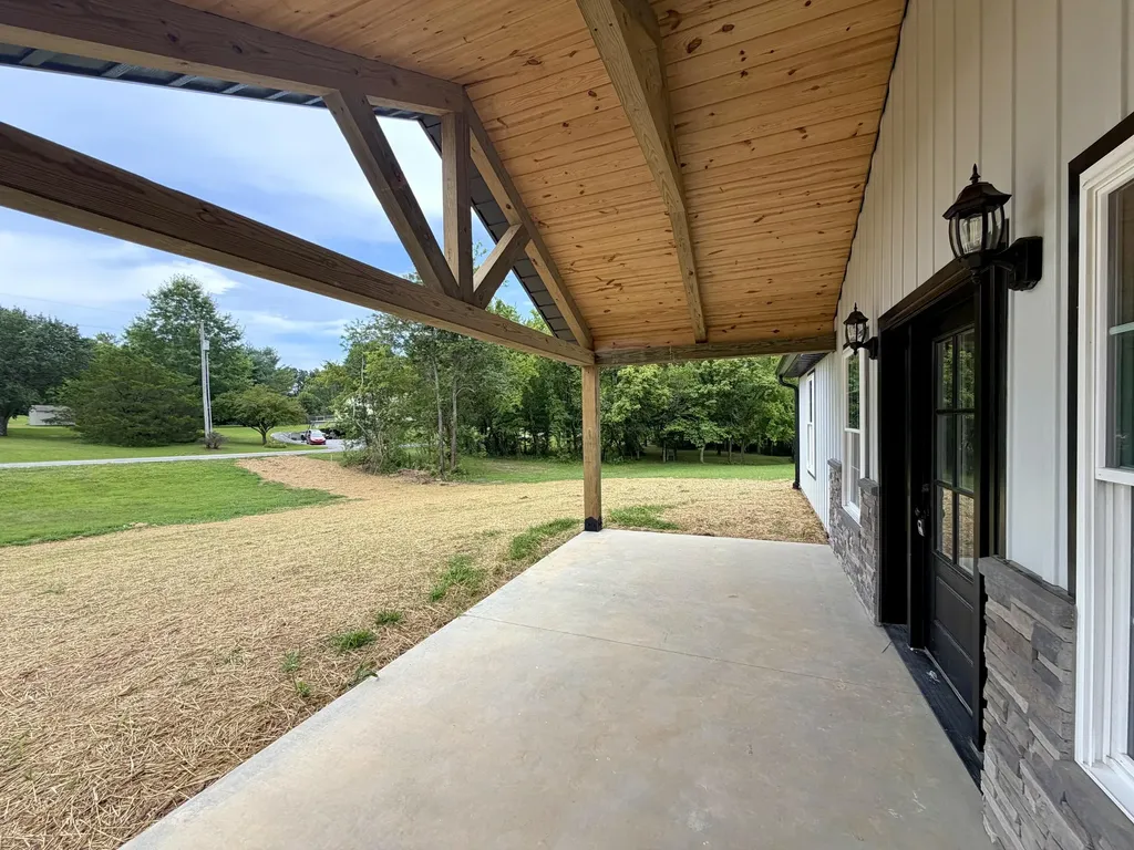 111 Crestview Lane Cadiz KY 42211