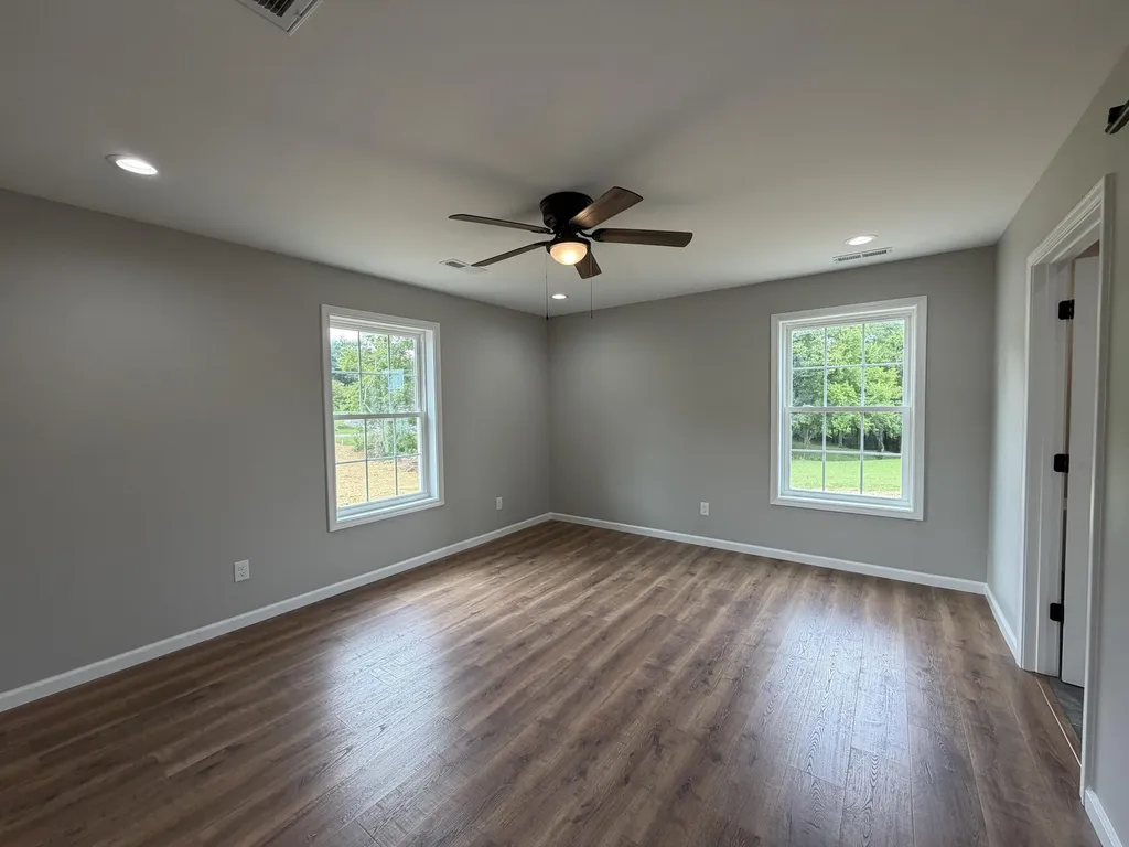 111 Crestview Lane Cadiz KY 42211