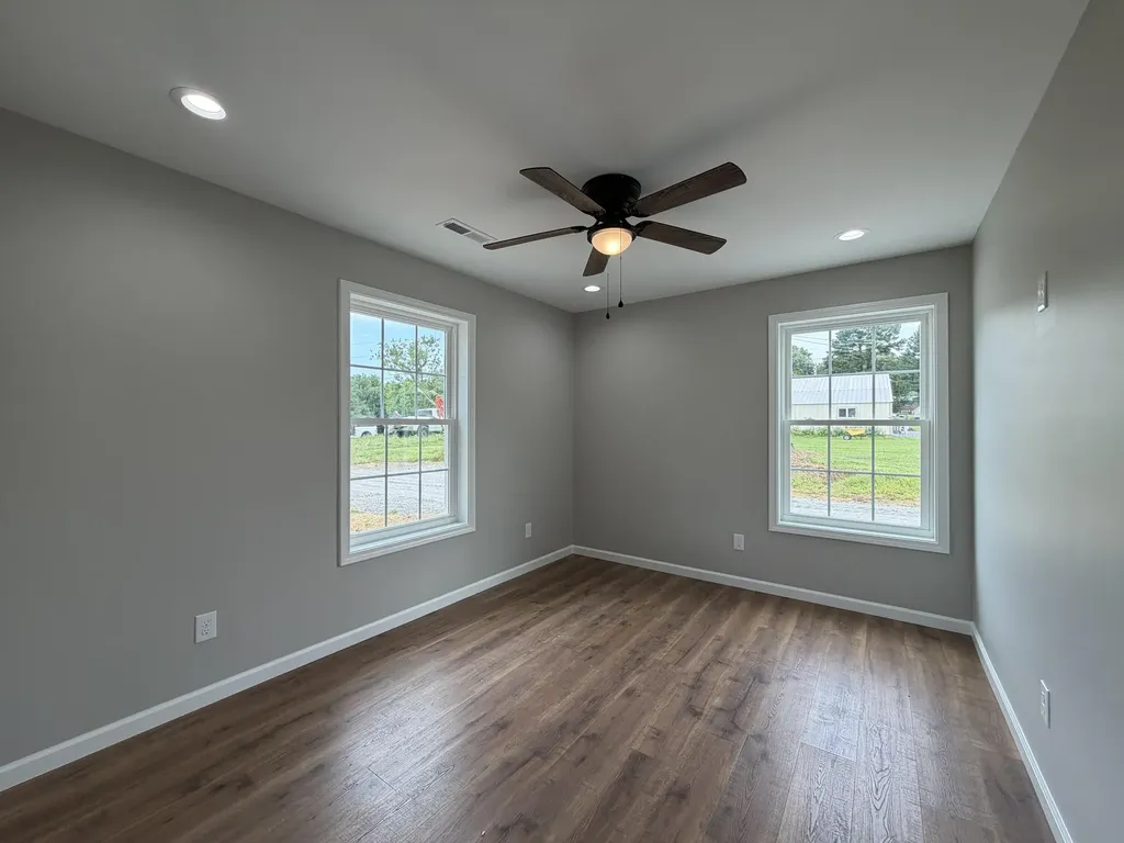 111 Crestview Lane Cadiz KY 42211