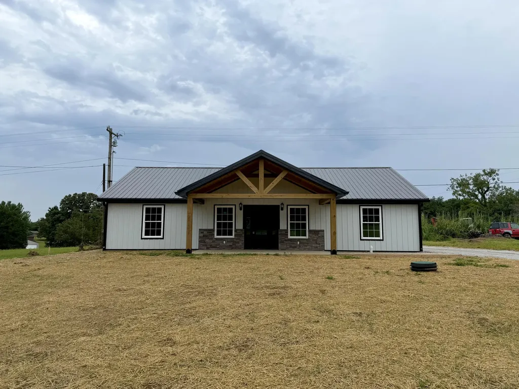 111 Crestview Lane Cadiz KY 42211