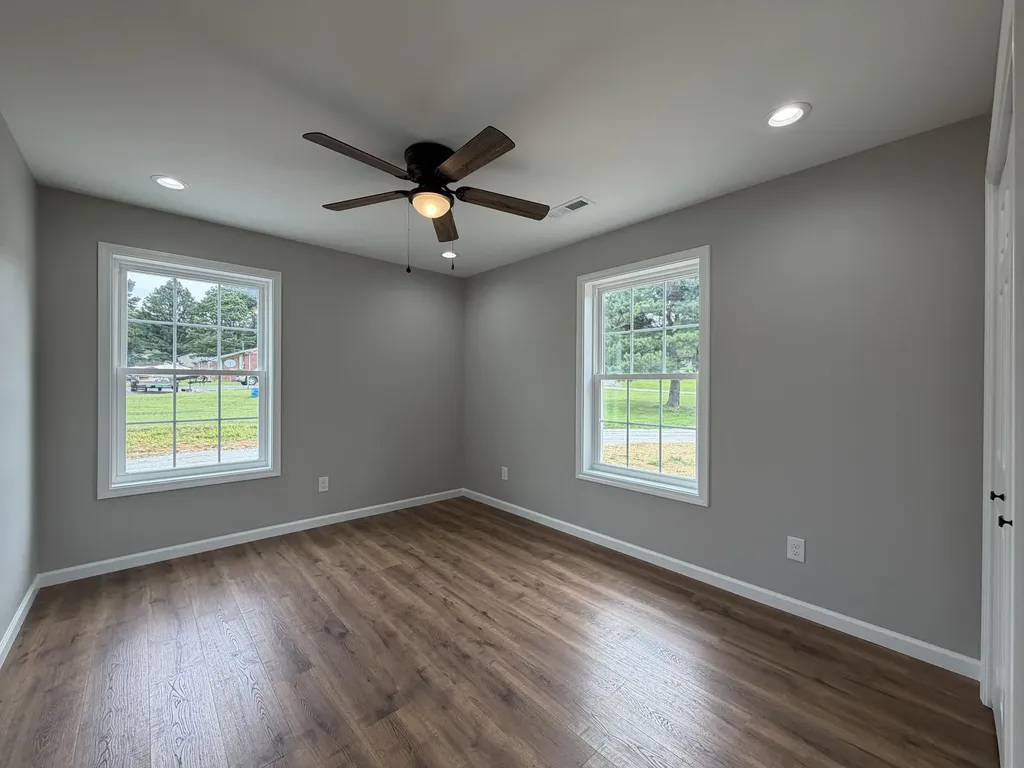 111 Crestview Lane Cadiz KY 42211
