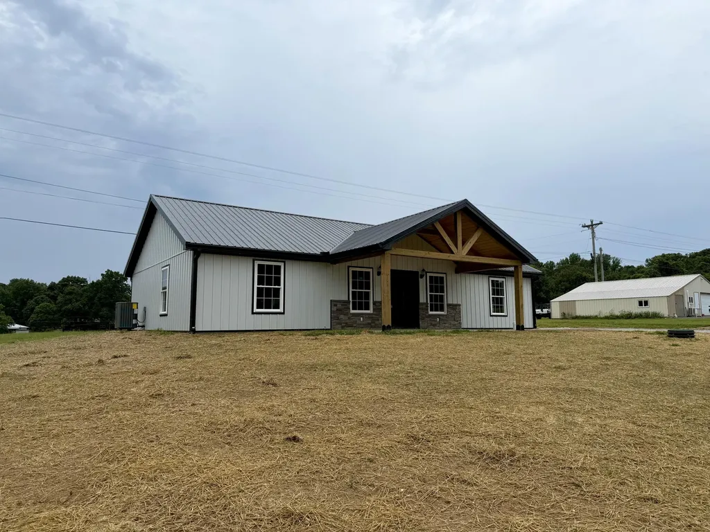 111 Crestview Lane Cadiz KY 42211