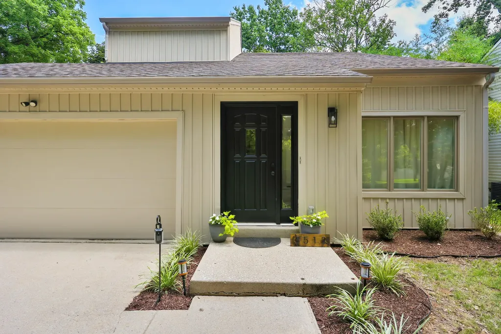3512 Winding Drive Lexington KY 40517