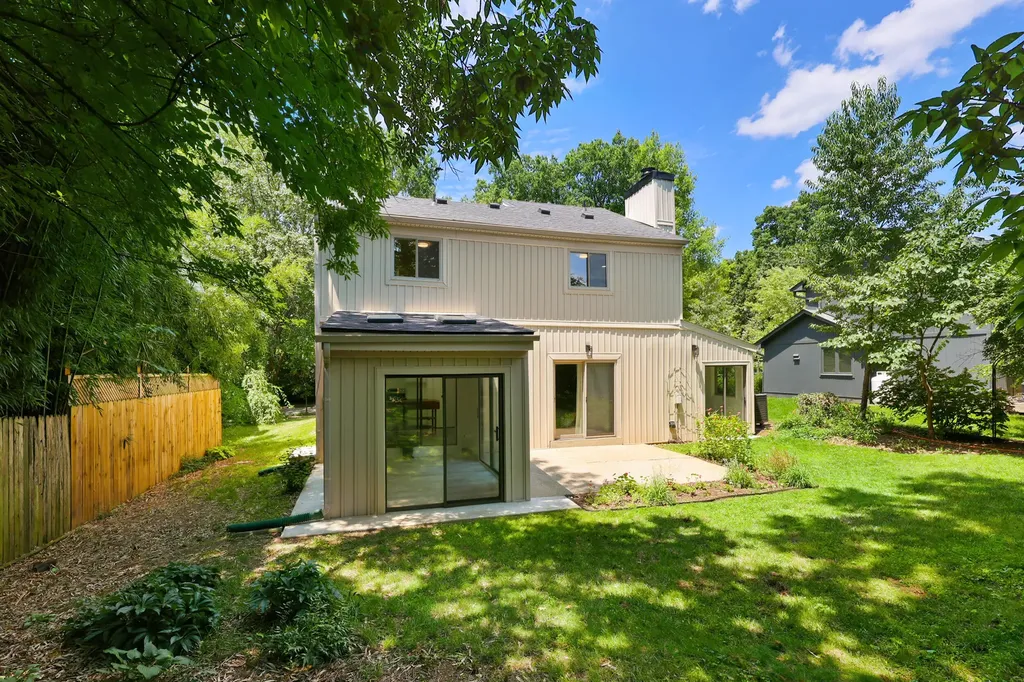 3512 Winding Drive Lexington KY 40517