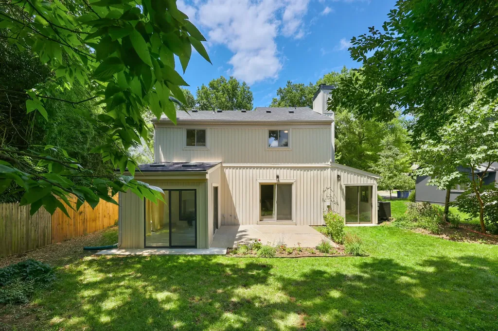 3512 Winding Drive Lexington KY 40517