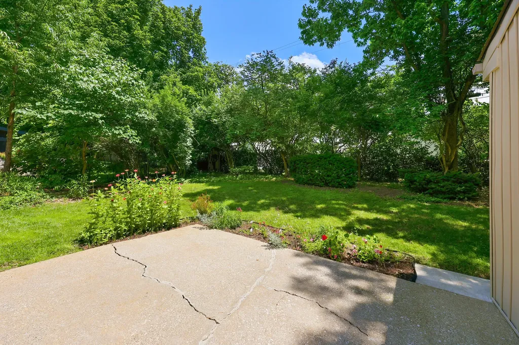 3512 Winding Drive Lexington KY 40517