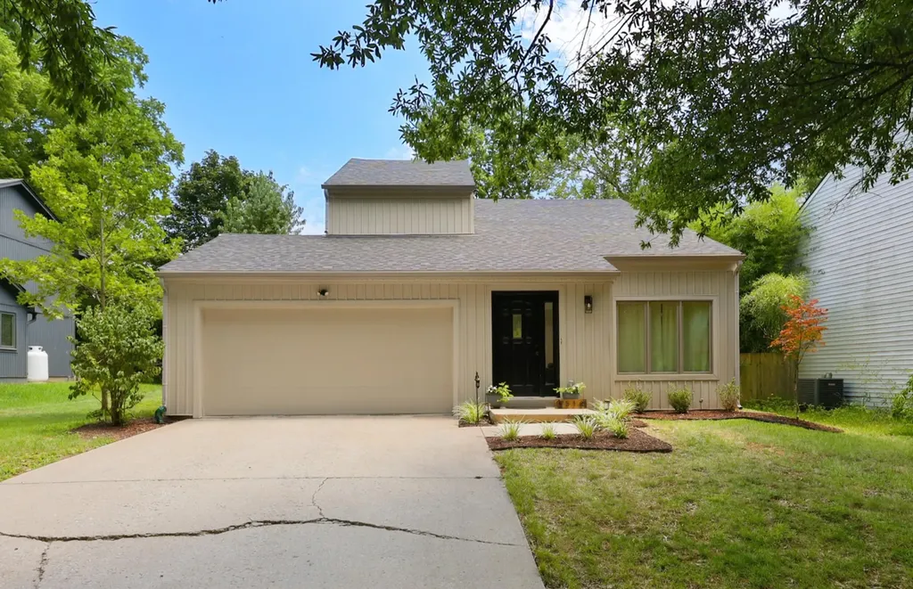 3512 Winding Drive Lexington KY 40517