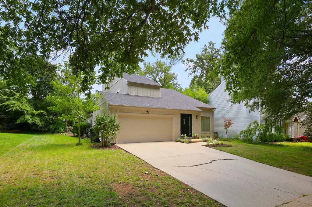 3512 Winding Drive Lexington KY 40517
