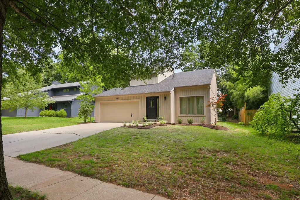 3512 Winding Drive Lexington KY 40517