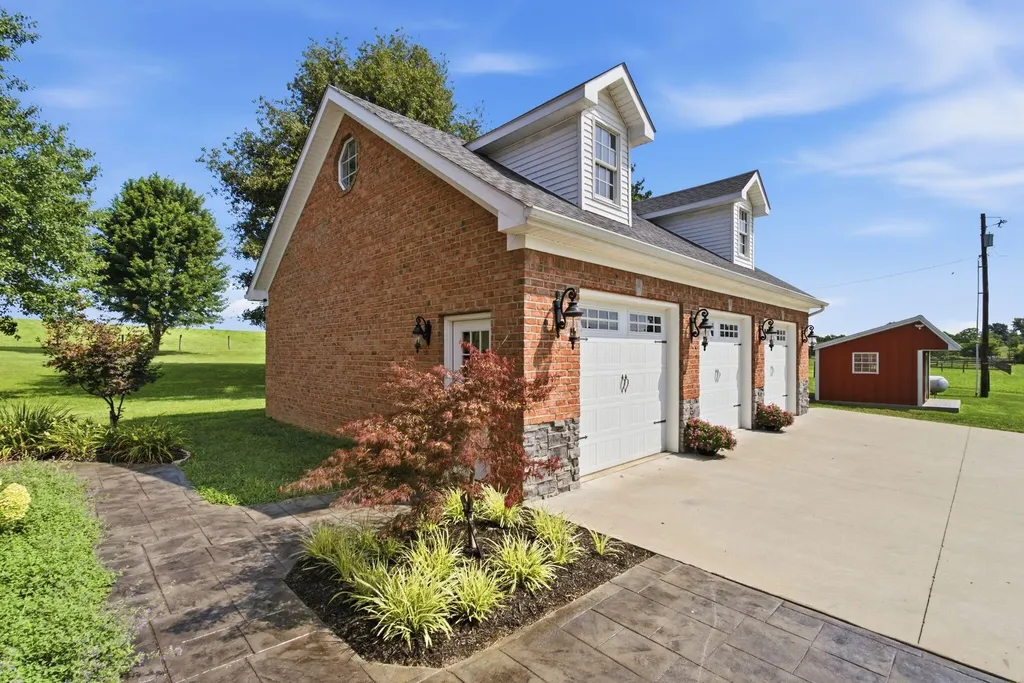 1006 Sebree Road Stamping Ground KY 40379