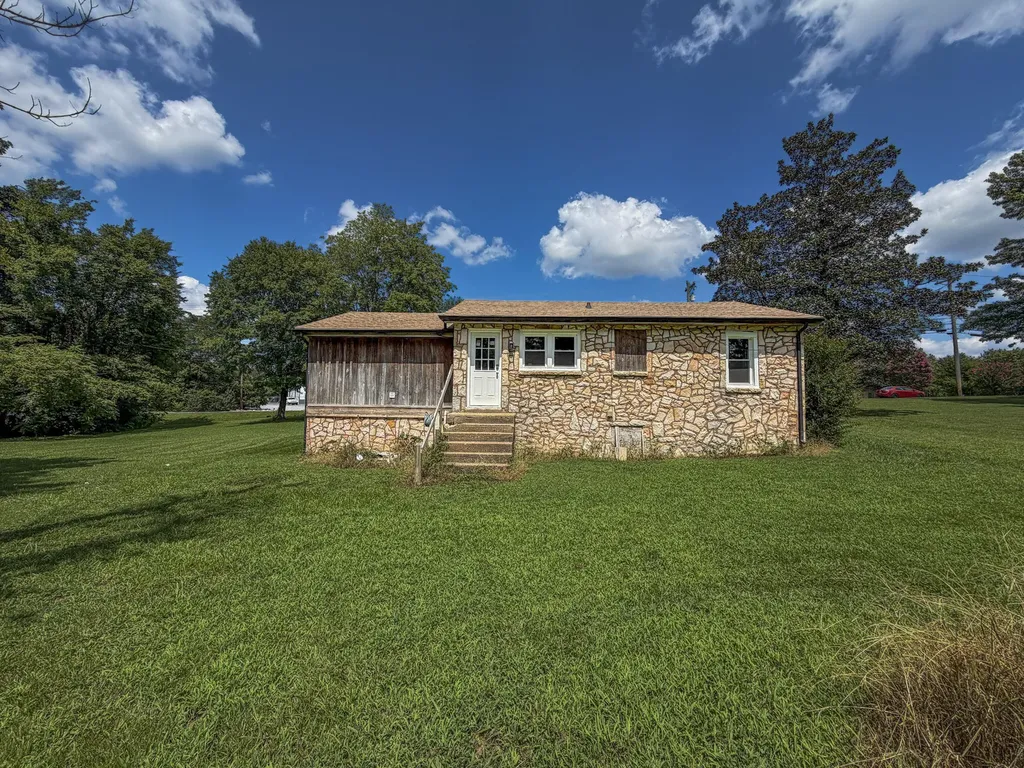 1193 W Us Highway 68 Benton KY 42025