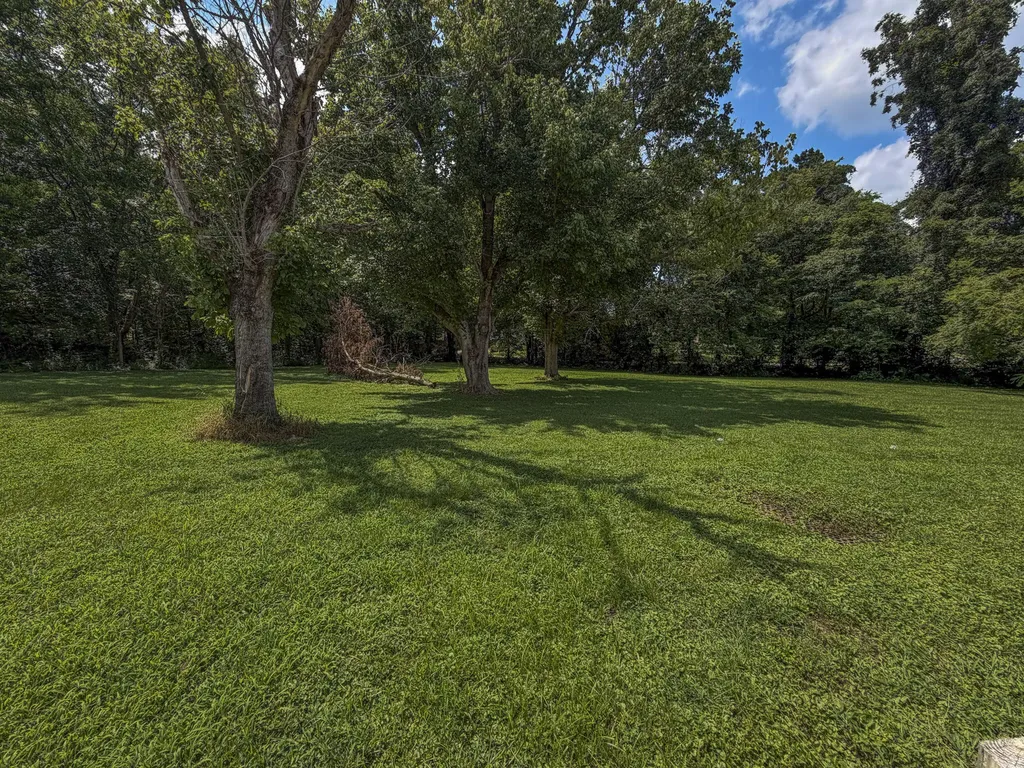 1193 W Us Highway 68 Benton KY 42025