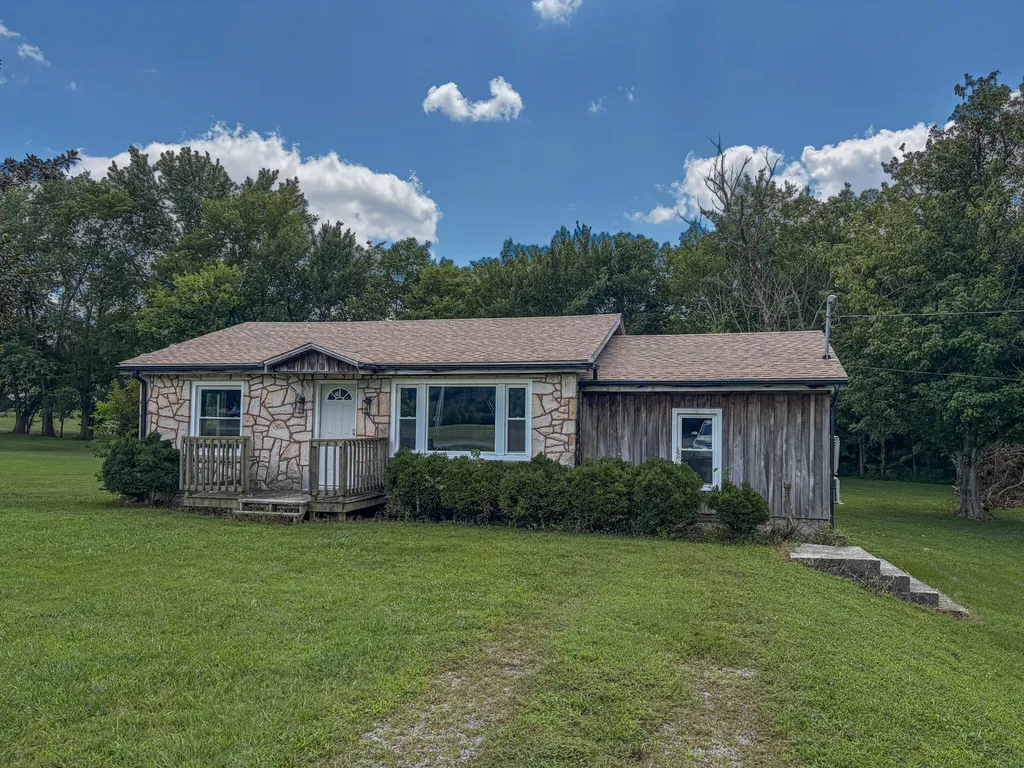 1193 W Us Highway 68 Benton KY 42025